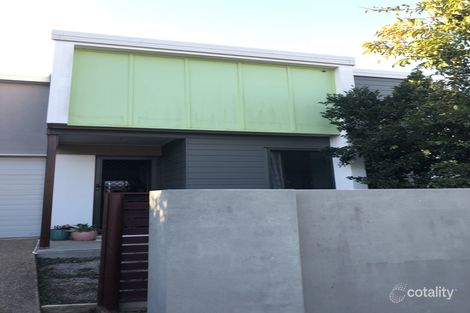 8 Sea Prince Cct, Clinton, QLD 4680