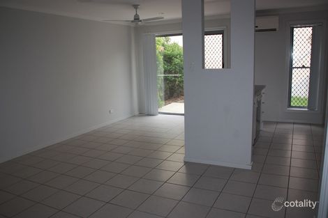 Property photo of 2/40 Beaumont Drive Pimpama QLD 4209