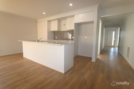 Property photo of 150 Farm Road Werribee VIC 3030