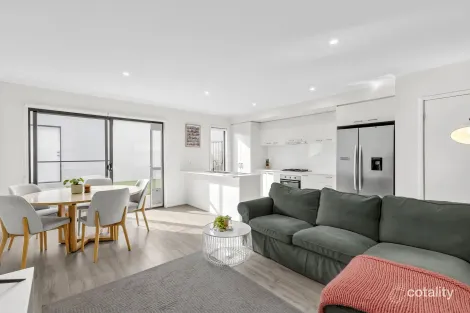 Property photo of 8 Nova Walk Mount Duneed VIC 3217