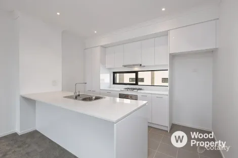 Property photo of 17 Ulmara Parkway Maidstone VIC 3012