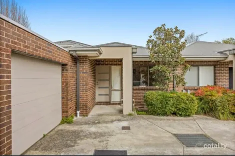 4/109 Golf Links Rd, Berwick, VIC 3806