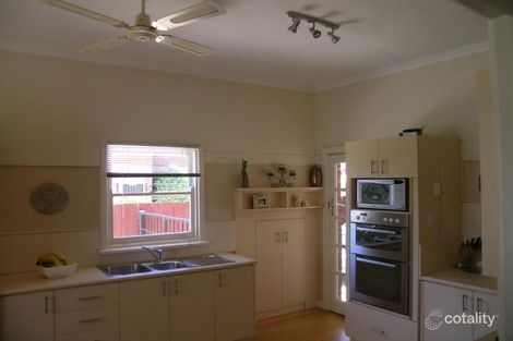 Property photo of 3 Margaret Crescent Flora Hill VIC 3550