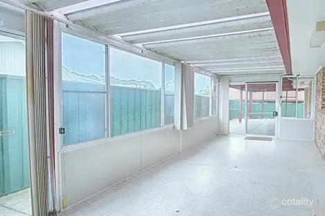 Property photo of 2 Carvie Close Shellharbour NSW 2529