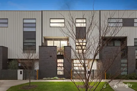 17 Deakin Ave, Altona North, VIC 3025