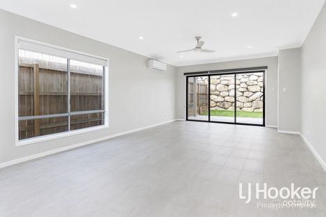 Property photo of 8 Carpenter Street Yarrabilba QLD 4207