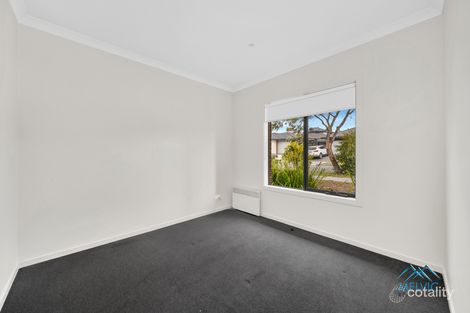 Property photo of 15 Vedro Road Craigieburn VIC 3064
