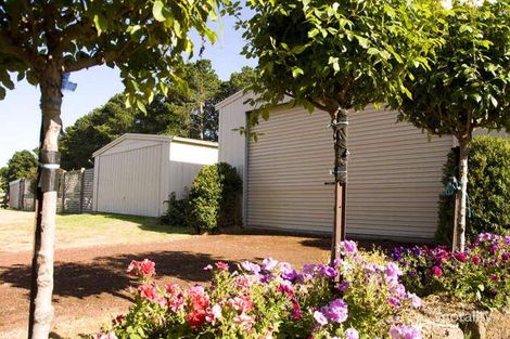 Property photo of 28 Jeffrey Court Gisborne South VIC 3437