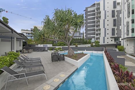 Property photo of 50/89 Lambert Street Kangaroo Point QLD 4169