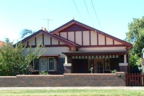 32 Bouvardia St, Russell Lea, NSW 2046