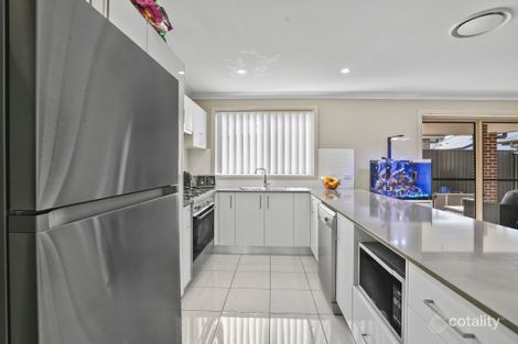 Property photo of 16 Barrow Circuit Jordan Springs NSW 2747