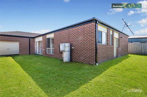 Property photo of 5 Dena Lane Narre Warren VIC 3805