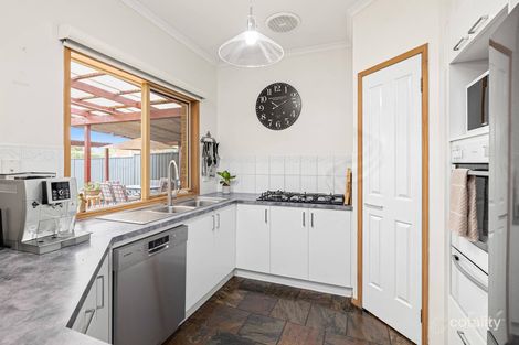 Property photo of 3 Yarck Court Sunbury VIC 3429