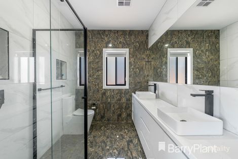 Property photo of 10 Ewden Drive Bonnie Brook VIC 3335