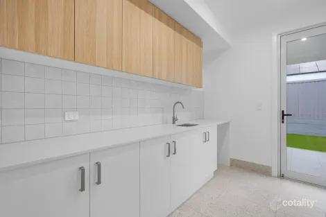 Property photo of 124 Jackson Crescent Gleneagle QLD 4285