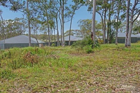 12 Salamander Rd, Wadalba, NSW 2259