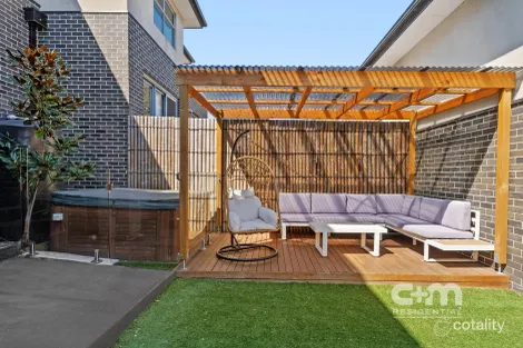 Property photo of 2/31 Devon Road Pascoe Vale VIC 3044