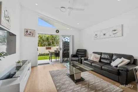 Property photo of 2/36 Bailey Road Birkdale QLD 4159