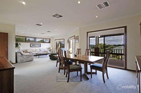 Property photo of 12 Tanderra Crescent Ngunnawal ACT 2913