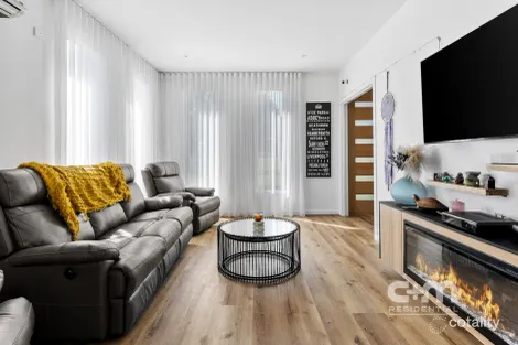 Property photo of 2/31 Devon Road Pascoe Vale VIC 3044