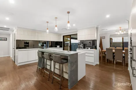 Property photo of 7 Manor Crescent Wakerley QLD 4154