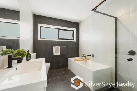 Property photo of 11 Pomfret Avenue Rouse Hill NSW 2155