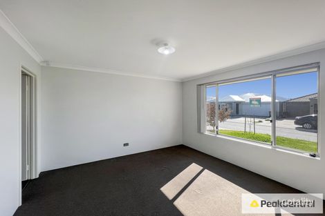 Property photo of 31 Massicot Road Treeby WA 6164