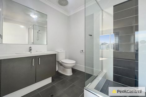 Property photo of 31 Massicot Road Treeby WA 6164