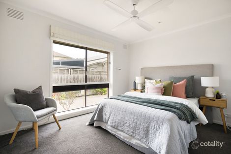 Property photo of 2/28 Sharpe Street Reservoir VIC 3073