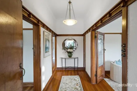 4 Thistle St, Surrey Hills, VIC 3127