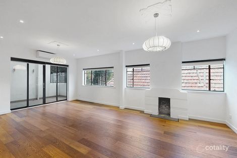 Property photo of 2/10 Ellesmere Road Windsor VIC 3181