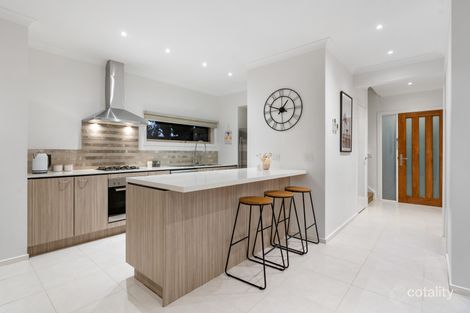 Property photo of 21 Annecy Boulevard Fraser Rise VIC 3336