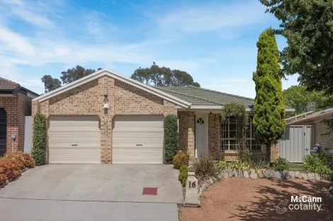 16 Charlton Cres, Gordon, ACT 2906