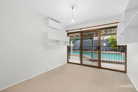 92 Chapel Hill Rd, Chapel Hill, QLD 4069