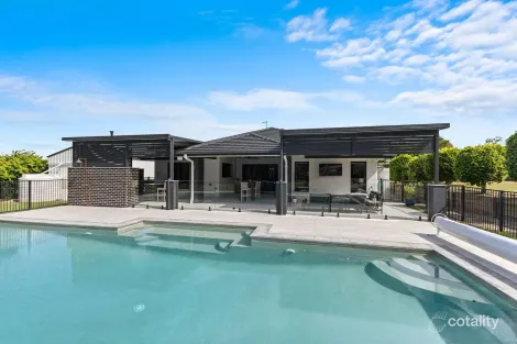 1-3 Mecklem Ct, Ningi, QLD 4511