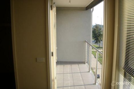 Property photo of 19 The Parkway Pakenham VIC 3810