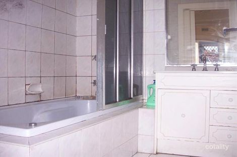 Property photo of 28 Compton Parade Sunshine North VIC 3020