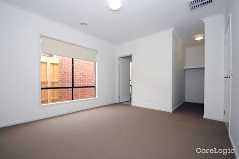 Property photo of 14 Henbury Street Cranbourne North VIC 3977