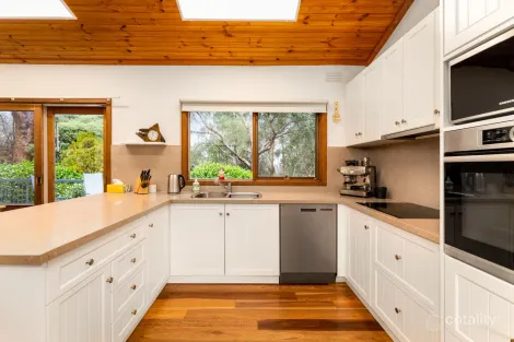 Property photo of 37 Taylors Road Mount Macedon VIC 3441