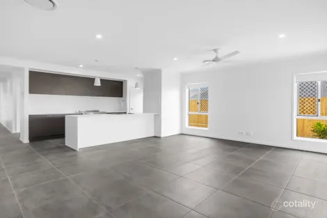 Property photo of 10 Outlook Court Ormeau QLD 4208