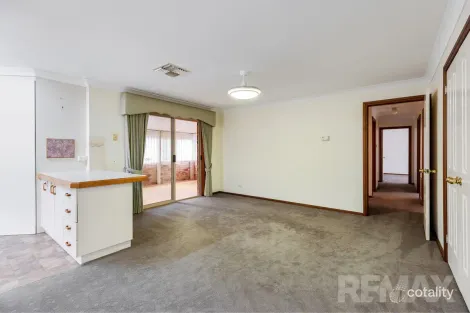 Property photo of 3/12 Bourkelands Drive Bourkelands NSW 2650
