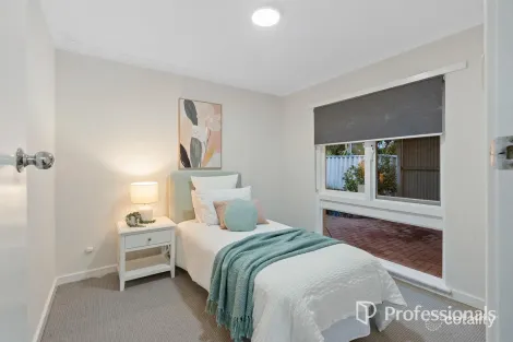 Property photo of 15L Calvert Way Girrawheen WA 6064