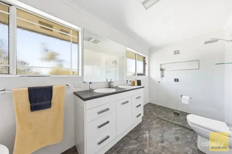 Property photo of 1315 Selma Road Emerald QLD 4720