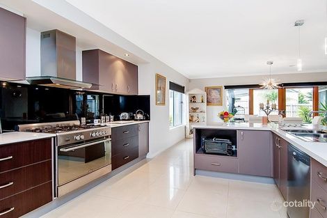 Property photo of 86 Parmelia Drive Taylors Lakes VIC 3038