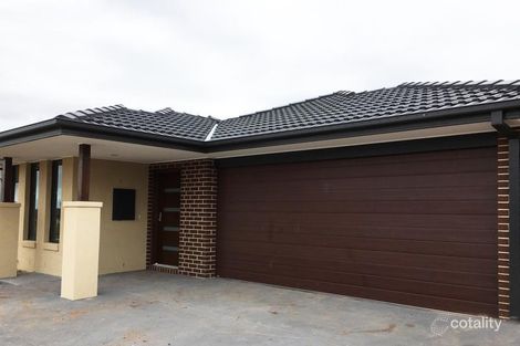 Property photo of 18 Dewpond Drive Truganina VIC 3029
