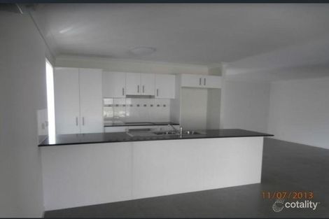 Property photo of 56 McLachlan Circuit Willow Vale QLD 4209