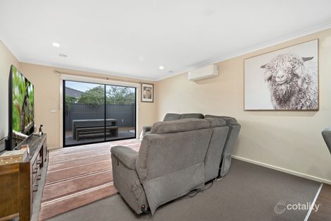 Property photo of 16 Hestia Avenue Cranbourne West VIC 3977