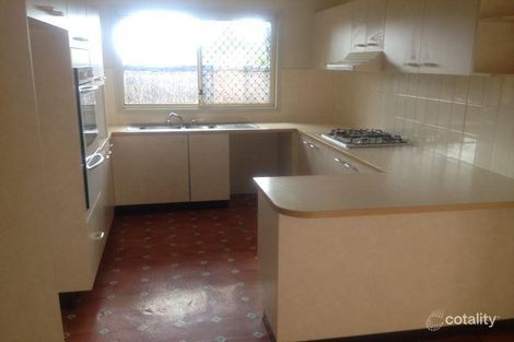 Property photo of 25 Trentham Park Court Wattle Grove NSW 2173