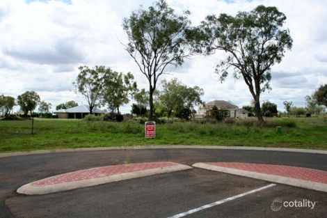 43 Langton Cres, Oakey, QLD 4401