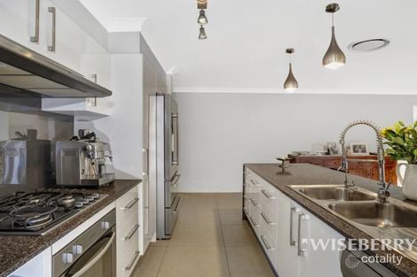 Property photo of 33 Grasstree Avenue Woongarrah NSW 2259